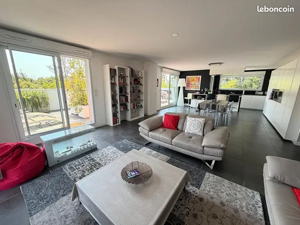 Appartement 5 pièces 155 m²