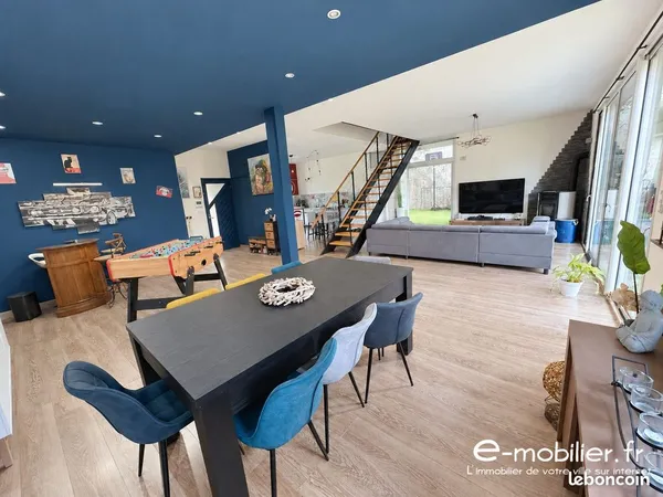 Maison 8 pièces 228 m²