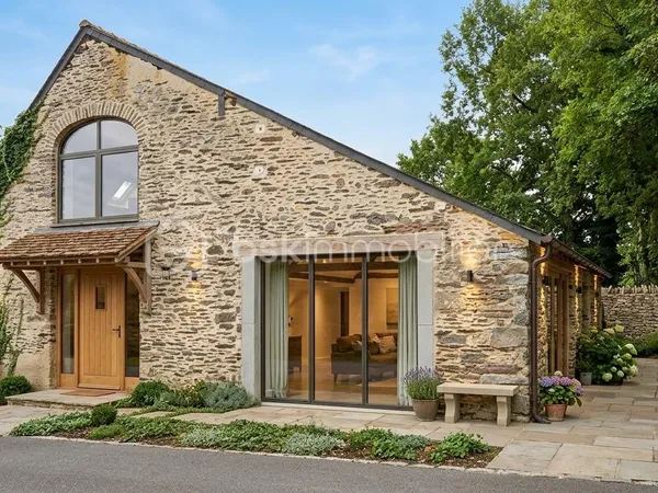 Maison 1 pièce 90 m²