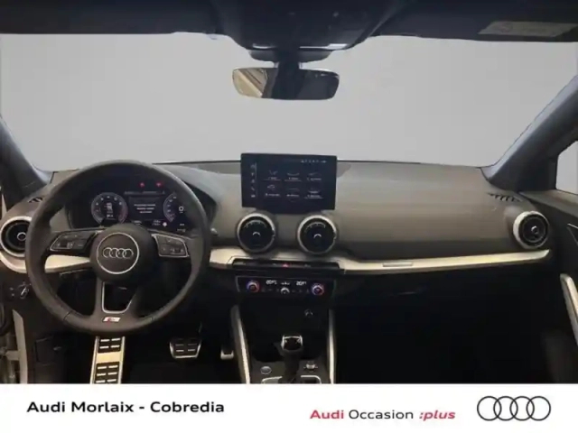 Audi Q2 35 tfsi 150ch s line s tronic 7 — photo 6