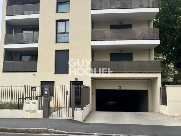Garage à louer