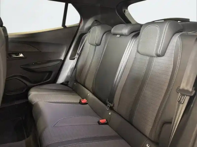 Peugeot 2008 bluehdi 130 s&amp;s eat8 — photo 12
