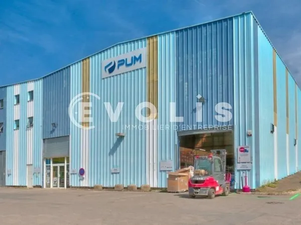 Local d'activité 783 m²
