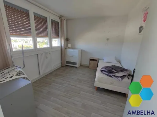 Appartement 1 pièce 85 m²