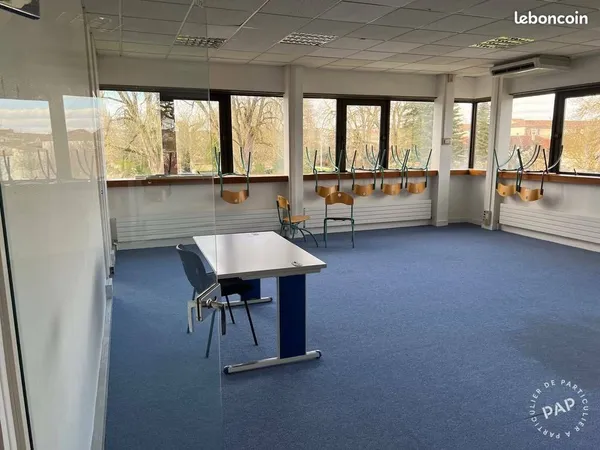 Grandes surfaces de bureaux 500 à 1200 m² - Saintes