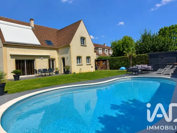 Maison 7 pièces 210 m²