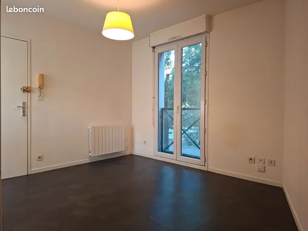 T2 traversant de 26 m² avec BOX fermé - Nantes Gare Sud / Mail Pablo Picasso