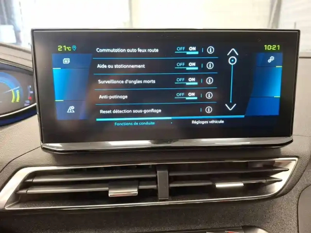 Peugeot 3008 hybrid 225 e-eat8 — photo 18
