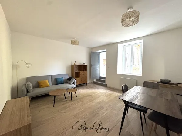 APPARTEMENT T2 MEUBLÉ RÉNOVÉ EN RDC DANS RÉSIDENCE SÉCURISÉE