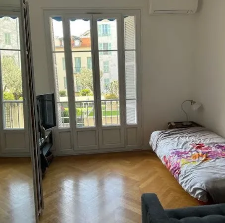 Chambre 1 pièce 12 m²