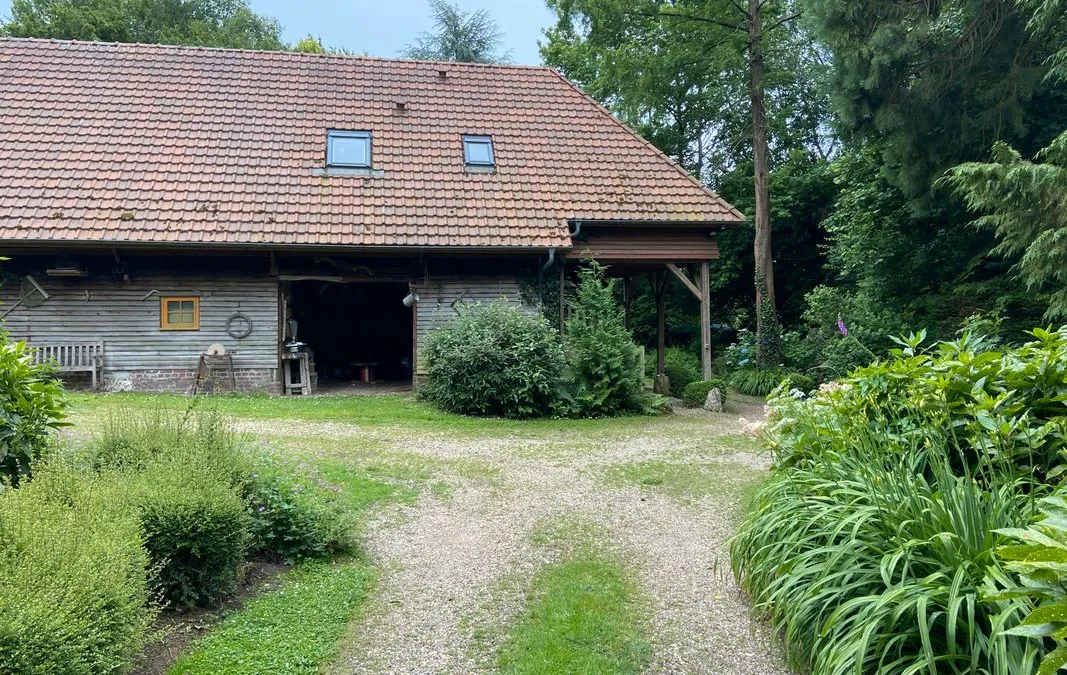 Photo 2