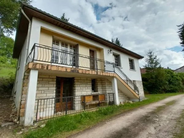 Maison de village avec 3 chambres dans le Périgord Vert