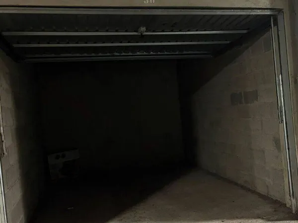Parking 14 m²