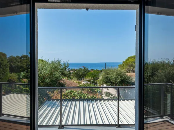 Maison de plain-pied 6 pièces 210 m²