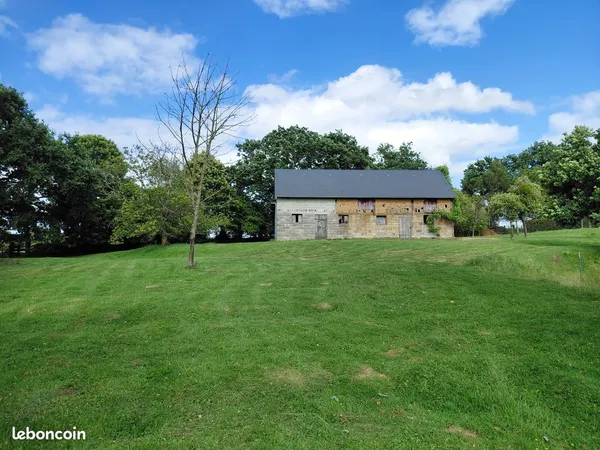 Location batiment 160 m2 + terrain 5000 m2