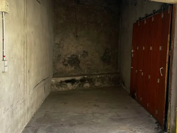 Parking/Garage