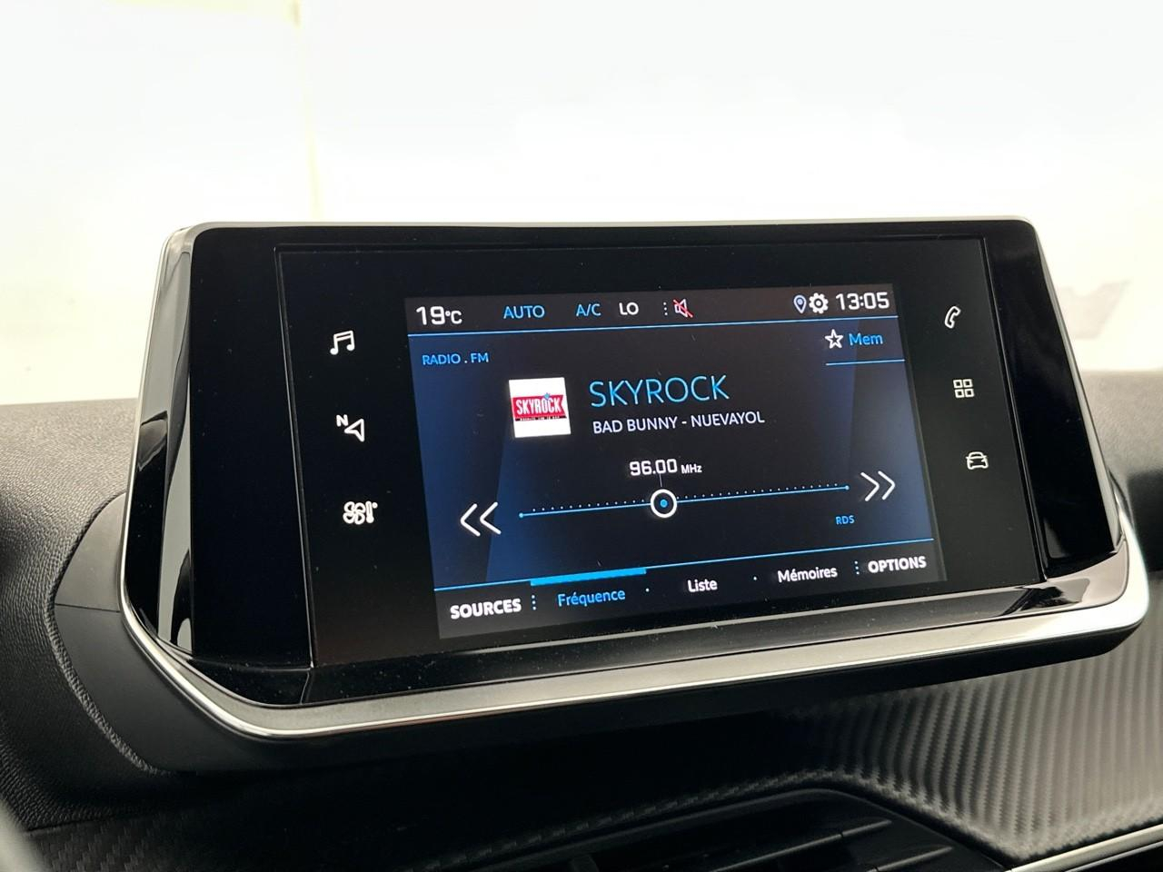 Peugeot 2008 puretech 100 s&s bvm6 allure — photo 22