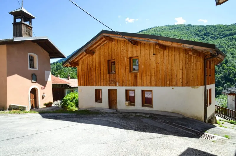 Photo 1