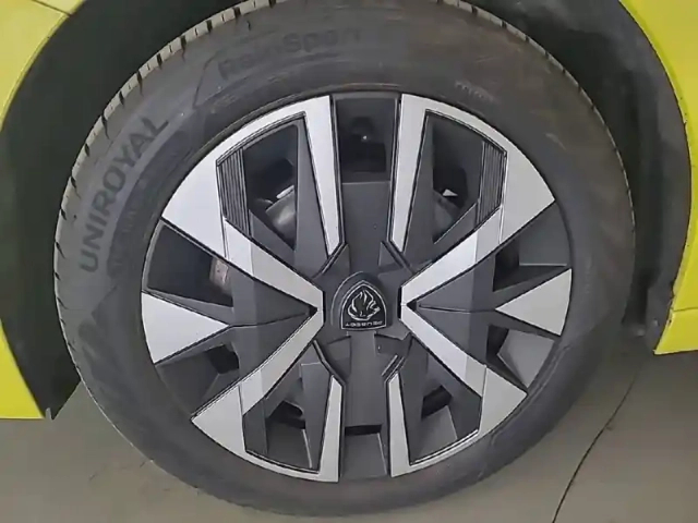 Peugeot 208 puretech 100 s&amp;s bvm6 — photo 97