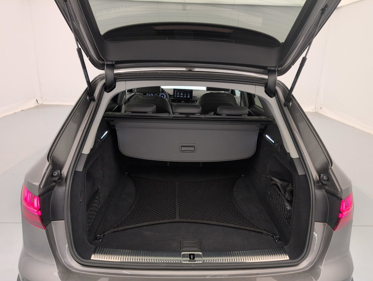 Audi A4 Allroad — photo 11