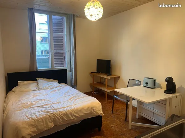 Loue Studio 20m2 plein centre annecy