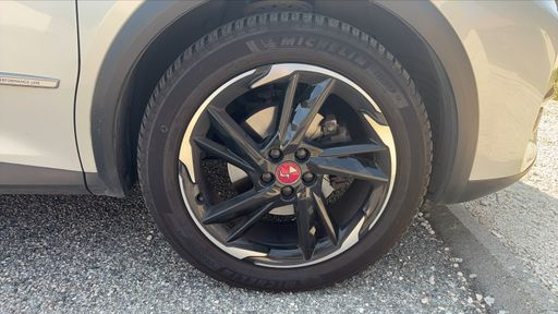 DS DS7 Crossback 2.0 BlueHDi 180 EAT8 - Performance Line + – 2020 – 130464 km – Diesel – Boîte Automatique — photo 30