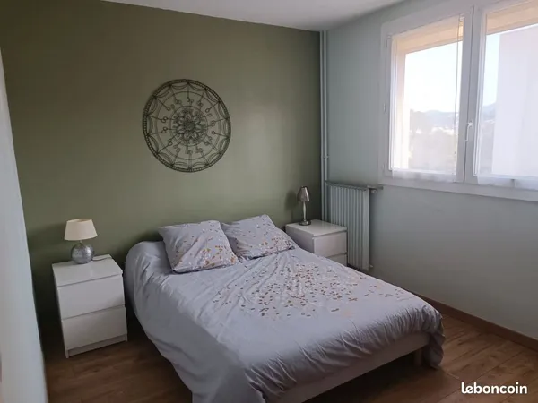 Loue chambre a étudiant