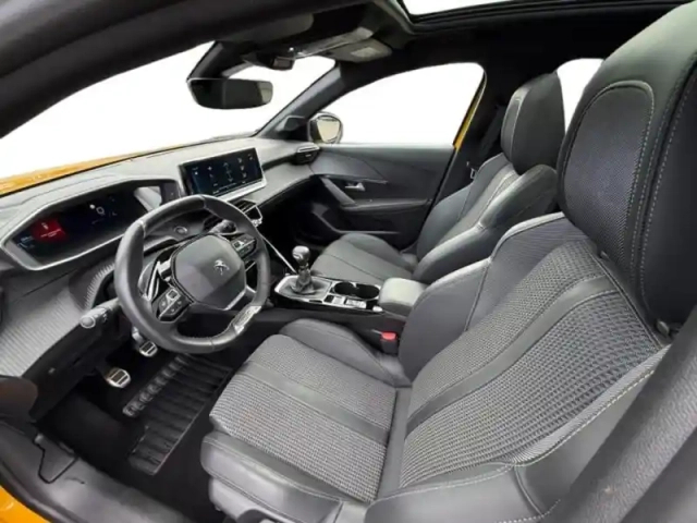 Peugeot 208 1.2 puretech 100ch s&amp;s gt 118g — photo 10