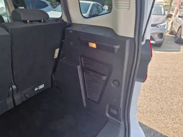 Ford Tourneo courier 1.5 tdci 100 bv6 s&amp;s — photo 21