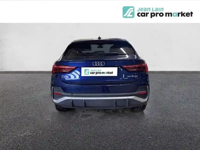 Audi Q3 sportback 35 tfsi 150 ch s tronic 7 — photo 8
