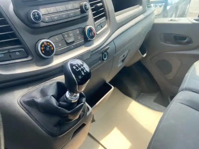 Ford Transit châssis ccb p350 l2 2.0 ecoblue 165ch trend — photo 8