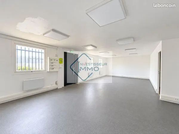 Local d'activité 248 m²