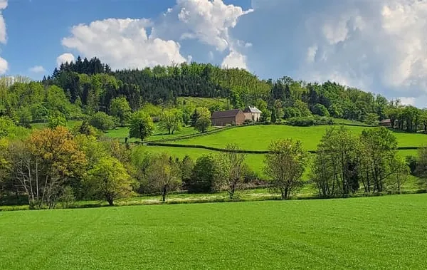 Ravissante propriété rurale entre Brionnais et Beaujolais