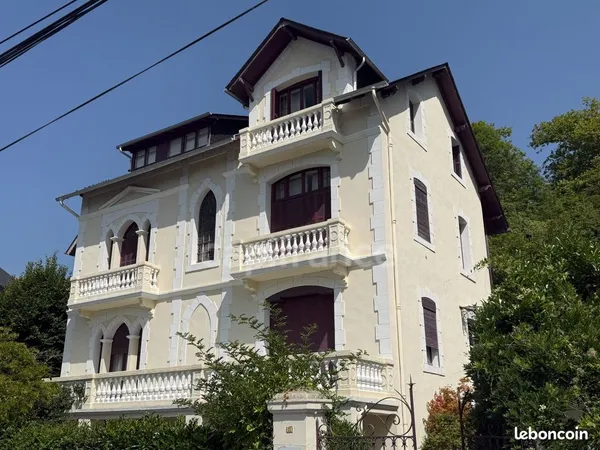 Maison 13 pièces 330 m²