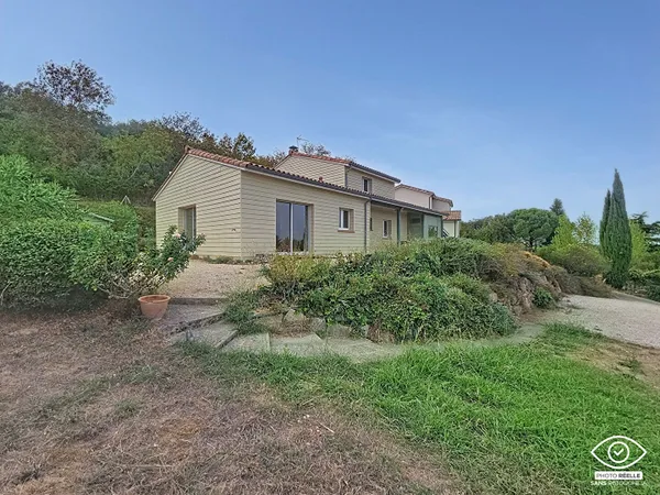 Exclusivité Nestenn Immobilier. CASTANET-TOLOSAN - Maison ossature bois 144 m² - 4 chambres - Vue dé