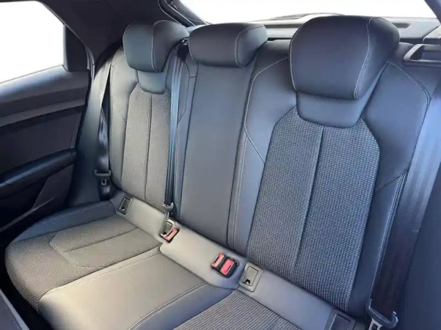 Audi A1 sportback 40 tfsi 207 ch s tronic 7 — photo 46
