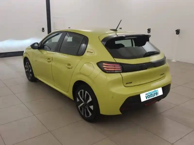 Peugeot 208 hybrid 100 e-dcs6 — photo 33