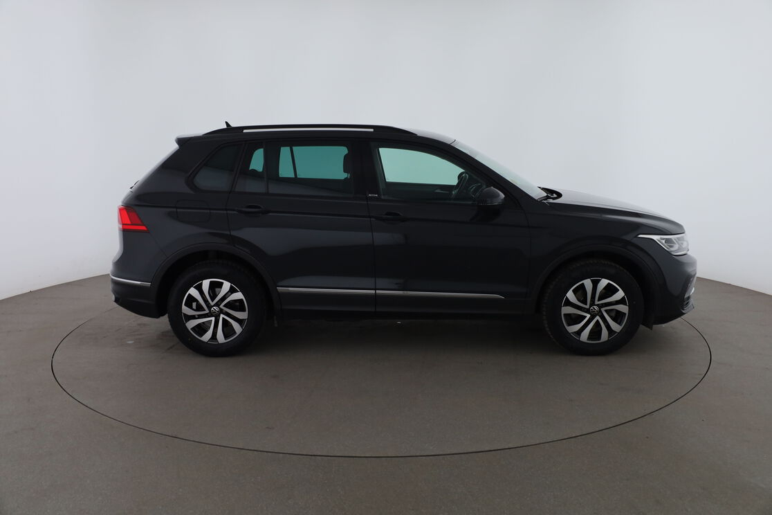 Volkswagen Tiguan 2.0 TDI Active DSG7 — photo 6