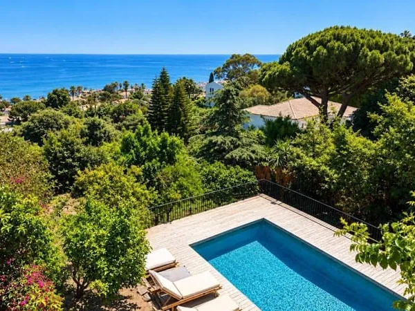 Villa 5 pièces 200 m²