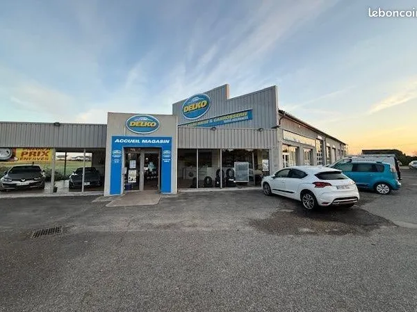 Garage automobile, garage 650 m² AMBOISE