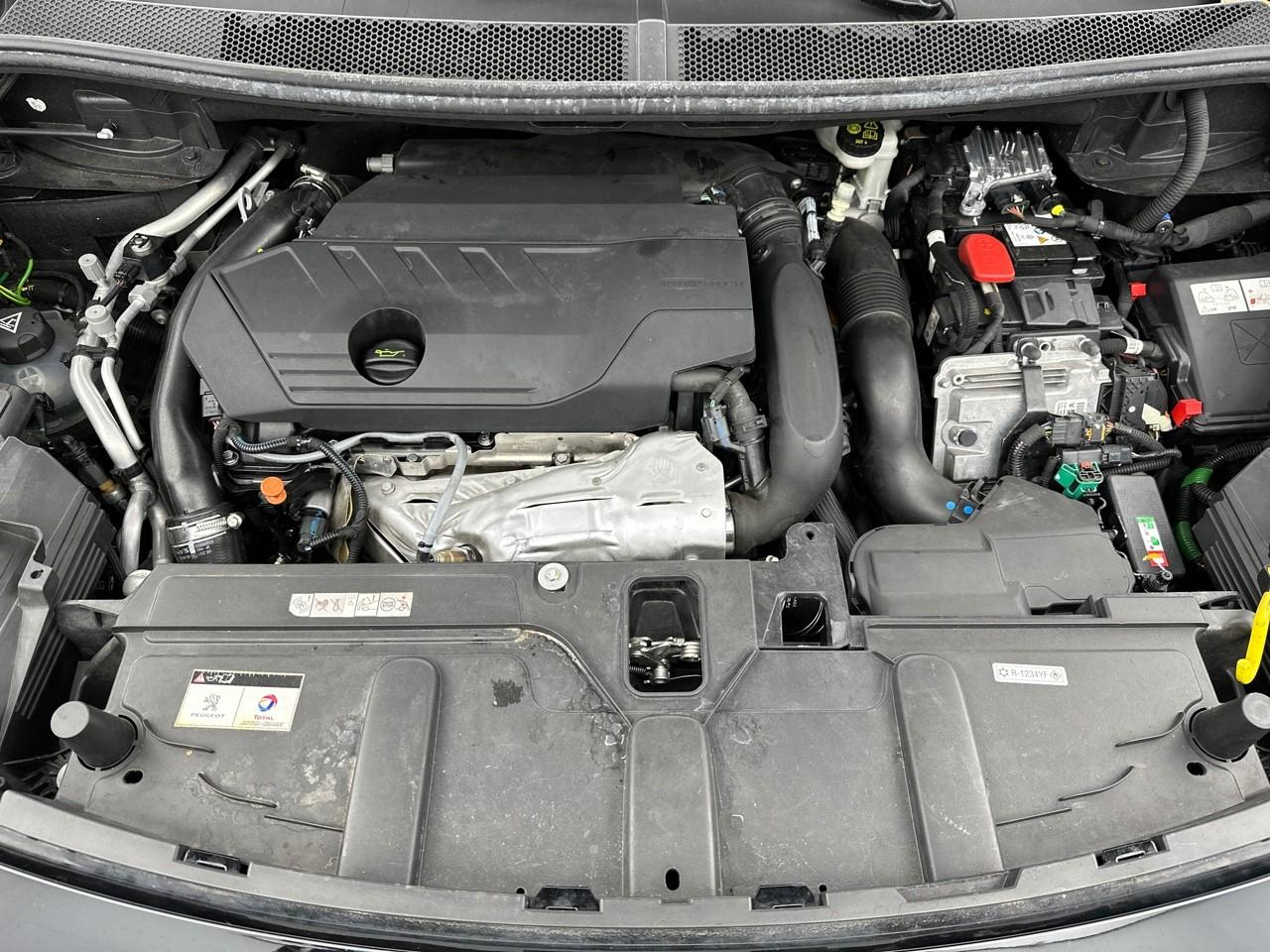 Peugeot 3008 hybrid 225 e-eat8 gt — photo 13