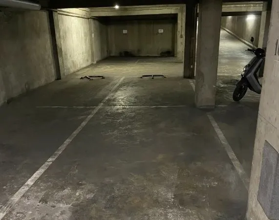 Place dans parking sous-terrain securisé