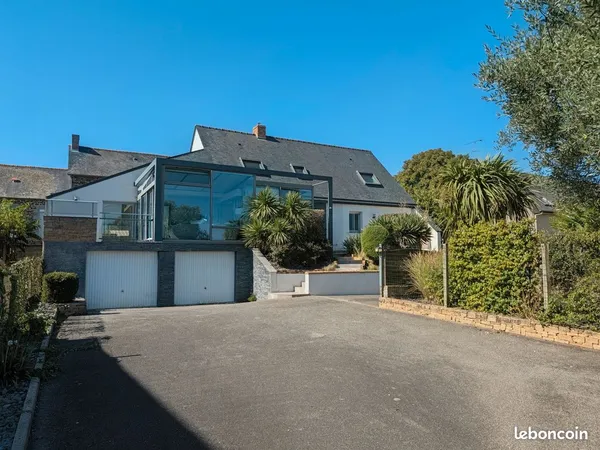 Superbe maison familiale 174 m² avec piscine couverte - Aucun travaux