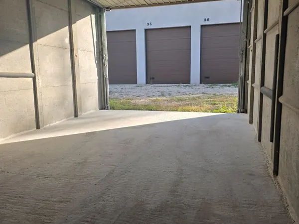 Location garage amberieu en bugey