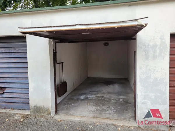 Garage dans Résidence Fermée Aix Est Proche centre