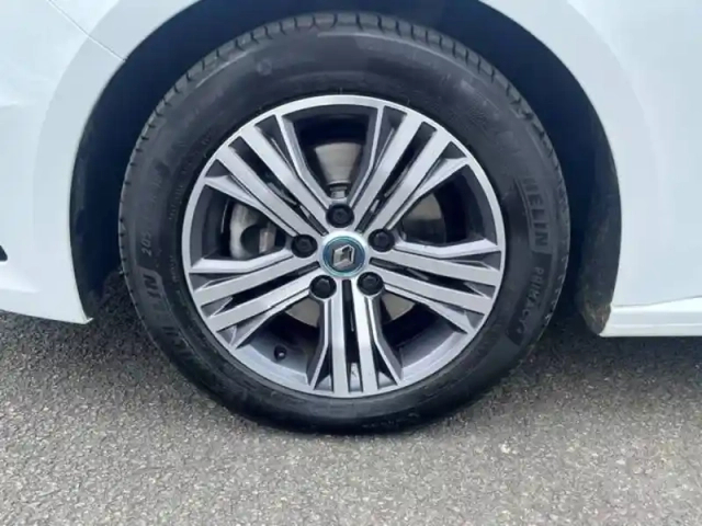 Renault Megane mégane iv estate e-tech plug-in hybride 160 — photo 34