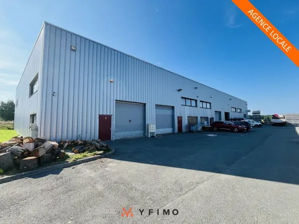 1 395 m2 ENTREPOT / BUREAUX à VENDRE