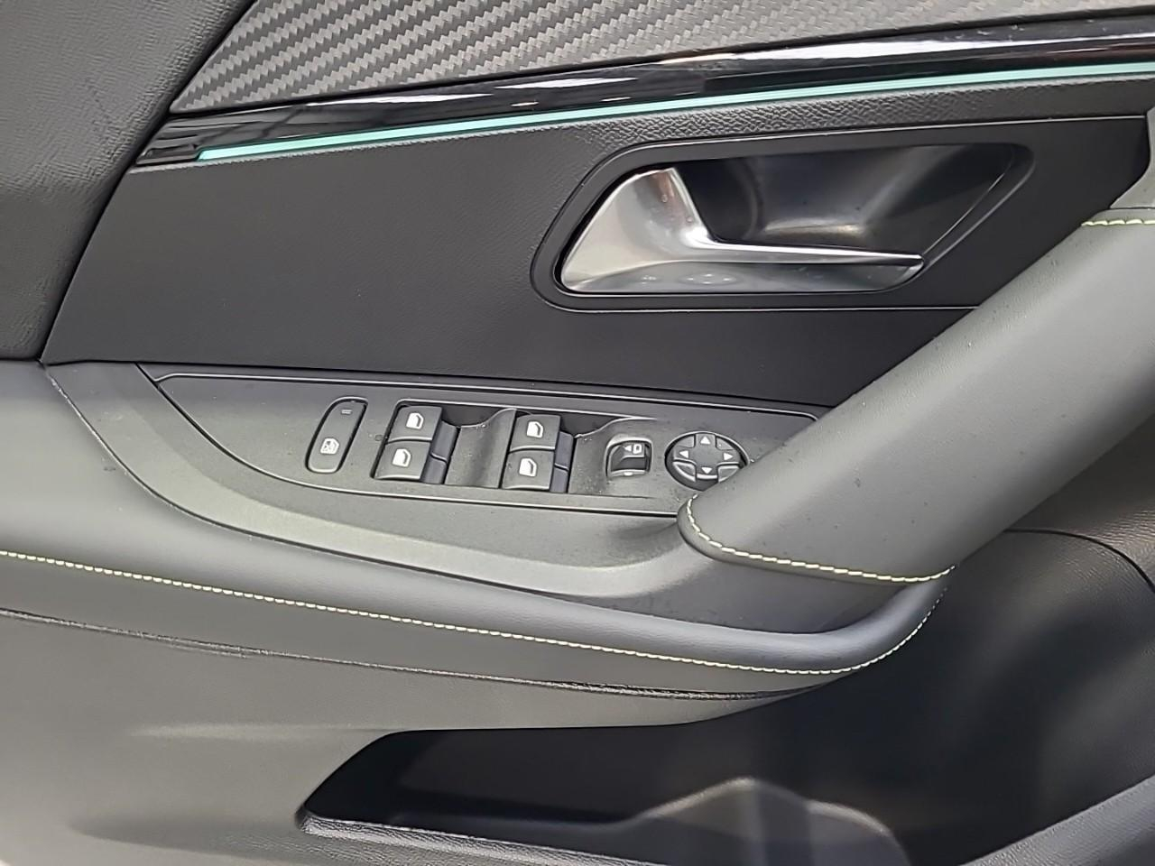 Peugeot 2008 electrique 54 kwh 156 ch gt — photo 25