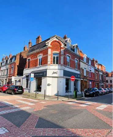 Titre : Duplex T4 lumineux (117 m²) Zéro charge - Poutres & Parquet d'origine - Lambersart secteur r