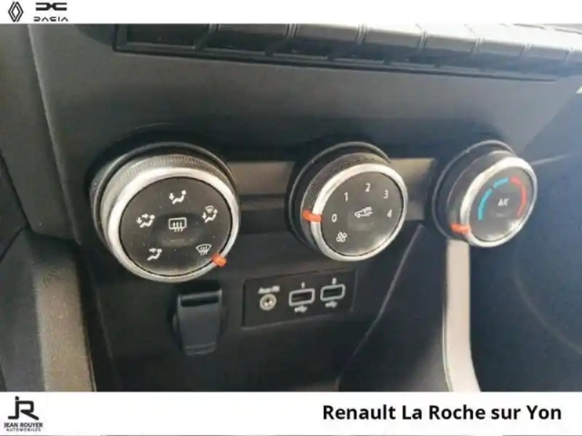 Renault Clio 1.5 blue dci 100ch evolution — photo 14